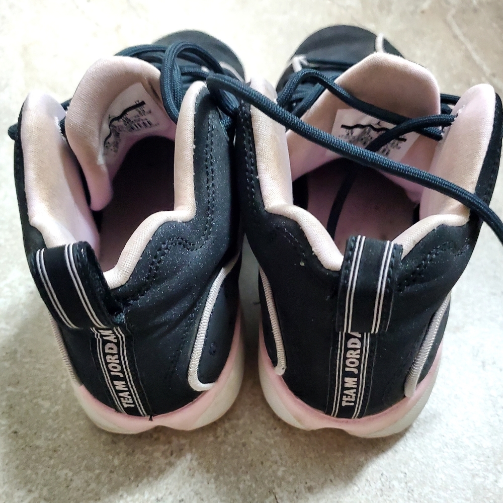 Nike Girls' Jordan Jumpman Team II Basketball Shoe Size 4Y 820276 Black/Pink - Picture 4 of 5